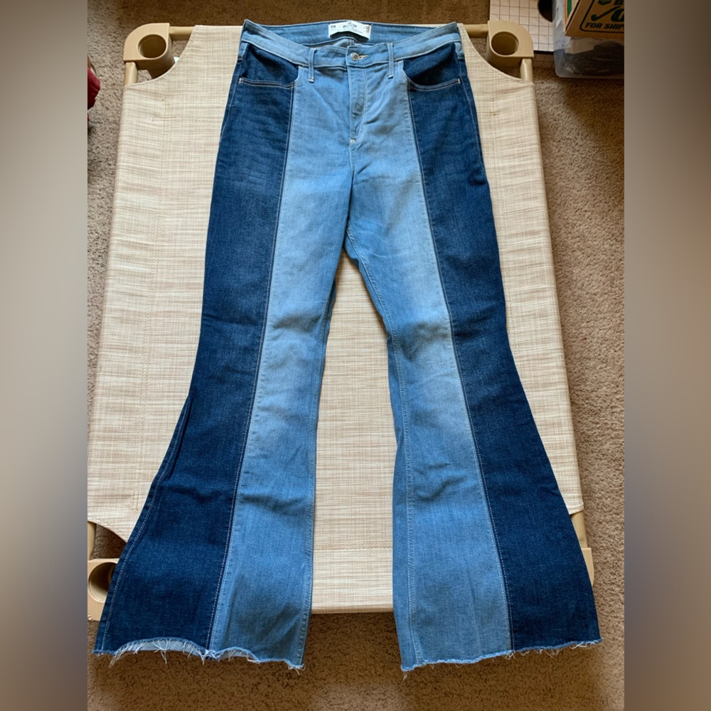 Hollister two tone stretch high rise flare women size 15
